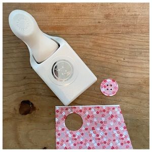 Last chance - Martha Stewart Button Paper Punch